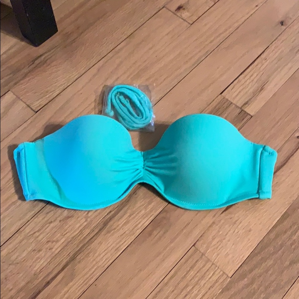 Victoria’s Secret bikini top
